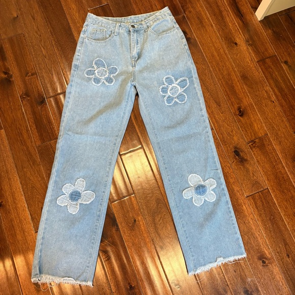 Denim - Denim Floral Appliquéd Jeans Raw Hem